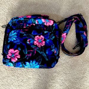 Lug ranger crossbody